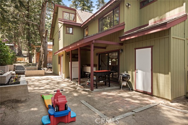 Detail Gallery Image 39 of 44 For 26249 Cedar Ln, Twin Peaks,  CA 92391 - 4 Beds | 3 Baths