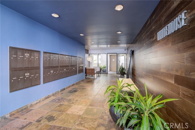 Detail Gallery Image 36 of 44 For 8400 De Longpre Ave #205,  West Hollywood,  CA 90069 - 2 Beds | 2 Baths