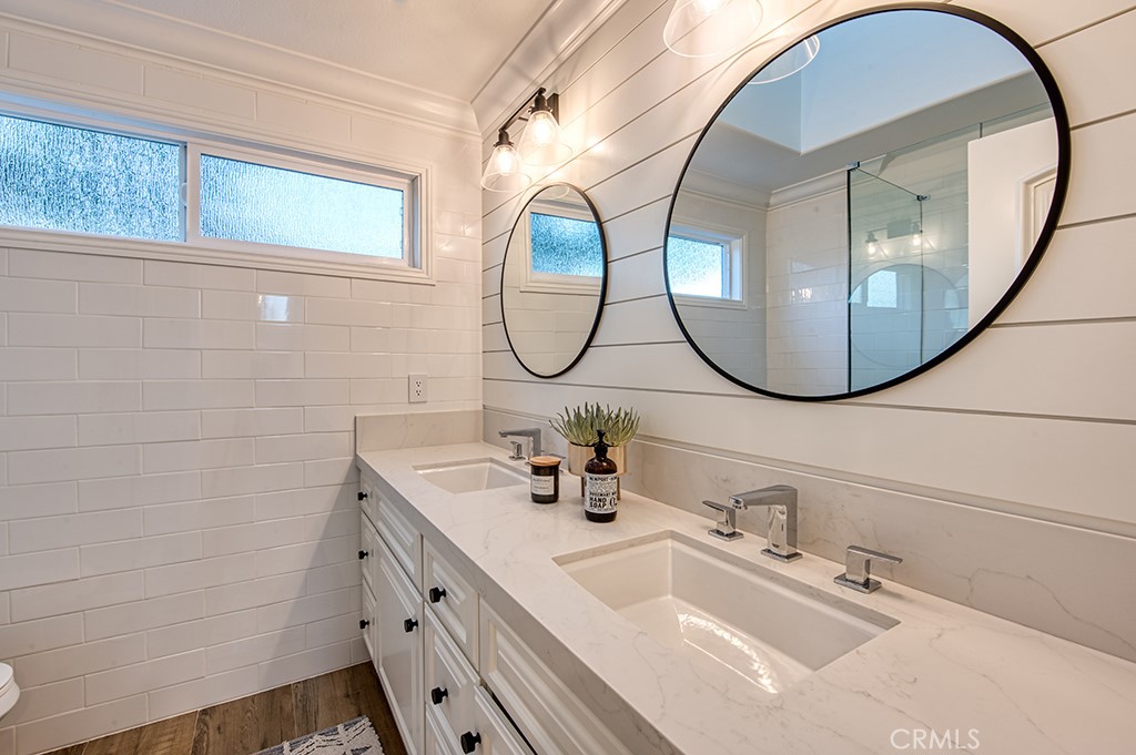 MLS #OC25266917 image #15