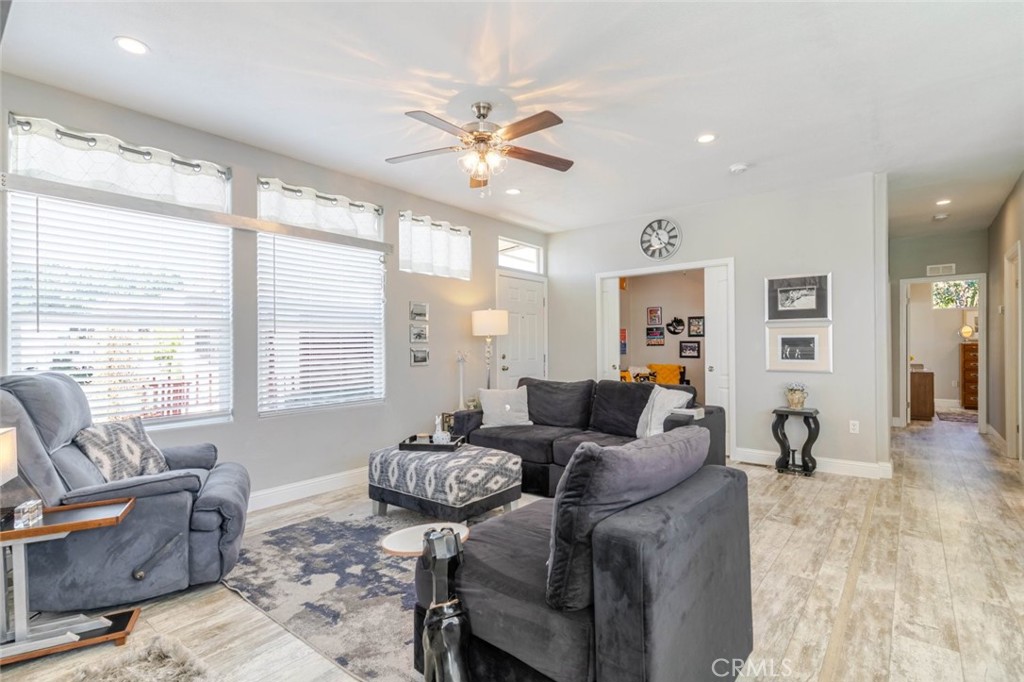 MLS #SR25252544 image #11