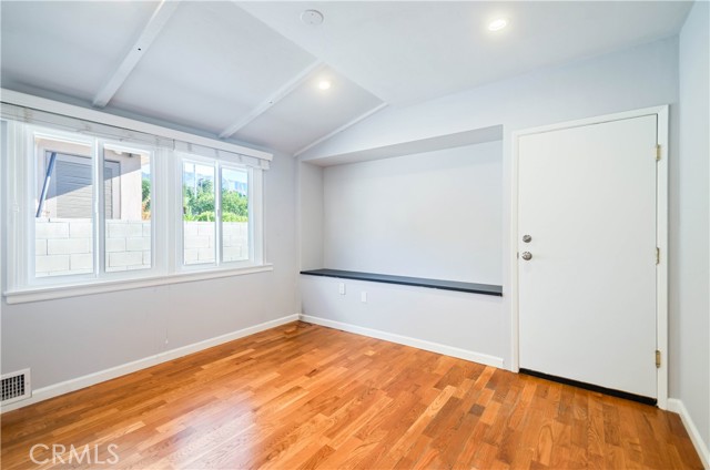 Detail Gallery Image 9 of 26 For 721 E Elmwood, Burbank,  CA 91501 - 3 Beds | 2 Baths