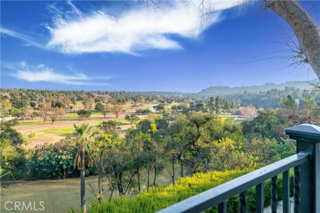 1812 Linda Vista Avenue, Pasadena CA: https://media.crmls.org/medias/e2497ccb-95b6-43db-9a85-0ed5c057d43f.jpg