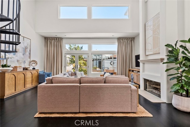 720 Manhattan Beach, Manhattan Beach, California 90266, 2 Bedrooms Bedrooms, ,2 BathroomsBathrooms,Residential,For Sale,Manhattan Beach,SB26077067