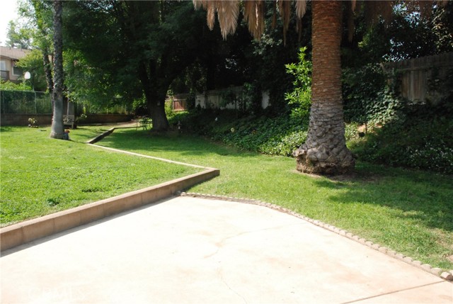 360 Campbell Avenue, Redlands CA: https://media.crmls.org/medias/e249ecb9-13eb-4591-8f1c-a2b2471d7bb4.jpg