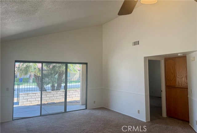 Detail Gallery Image 4 of 22 For 19126 Frances St, Apple Valley,  CA 92308 - 2 Beds | 2 Baths