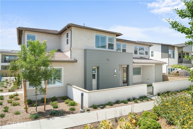 240 Sora, Irvine CA: https://media.crmls.org/medias/e24b66f7-2586-4b53-a408-899d8b501ee7.jpg