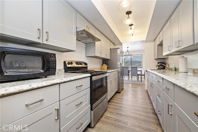 39325 Lodge Road, Fawnskin CA: https://media.crmls.org/medias/e24df278-1ae7-4816-a786-ea0c99150341.jpg