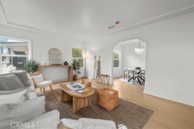Detail Gallery Image 2 of 19 For 2119 W 83rd St, Los Angeles,  CA 90047 - 3 Beds | 2 Baths