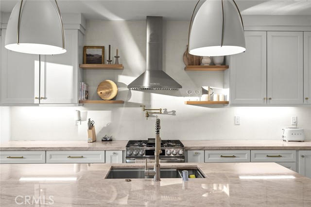 Detail Gallery Image 4 of 44 For 6945 Cedar Creek Rd, Corona,  CA 92880 - 4 Beds | 2 Baths