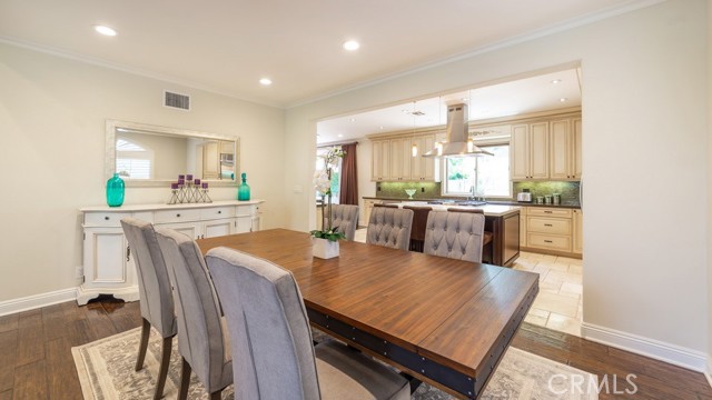 Detail Gallery Image 13 of 50 For 4461 Stern Ave, Sherman Oaks,  CA 91423 - 5 Beds | 4/1 Baths