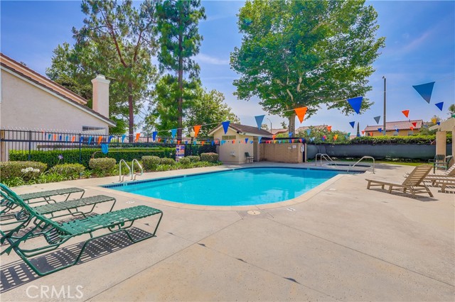 1876 Forest Drive, Azusa CA: https://media.crmls.org/medias/e24f25e6-8f55-4236-a377-daf23da6a951.jpg