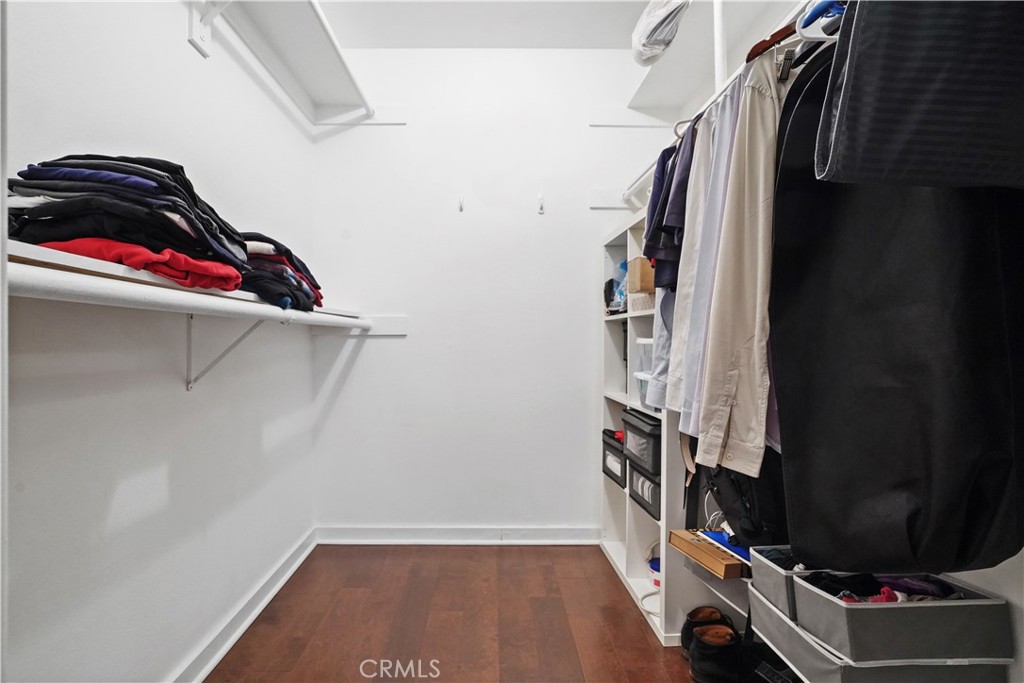 https://media.crmls.org/medias/e24f9ee3-c982-460d-a6fa-86ac7ffc20d8.jpg?preset=X-Large