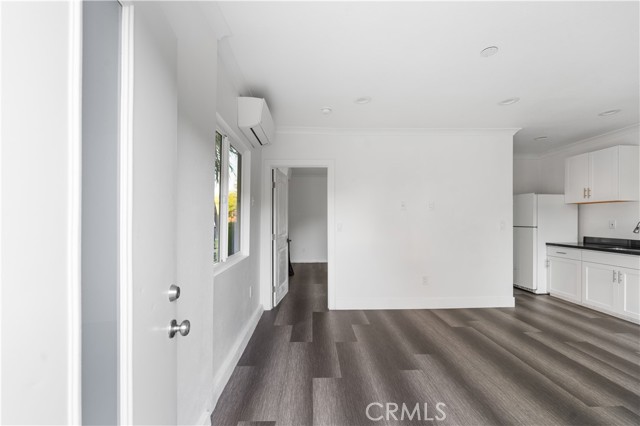 6653 Belmar Avenue, Reseda CA: https://media.crmls.org/medias/e250b239-86c2-4754-90b9-52129fe31add.jpg