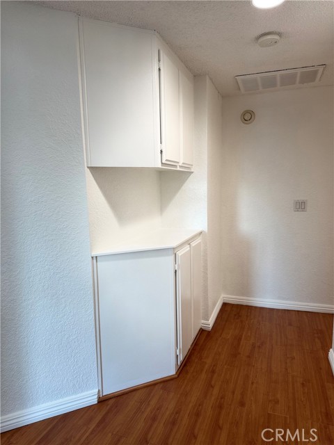 102 Park Shadow Court, Baldwin Park CA: https://media.crmls.org/medias/e2514252-20c4-412d-9bfe-60fca373d1c5.jpg