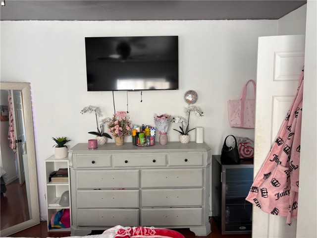 Detail Gallery Image 20 of 34 For 2911 Baltic, Long Beach,  CA 90810 - 3 Beds | 1 Baths