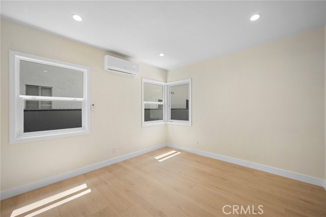 Detail Gallery Image 18 of 22 For 1007 W Angeleno Ave #101,  Burbank,  CA 91506 - 2 Beds | 2 Baths