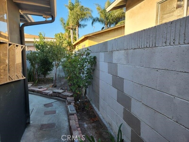 Detail Gallery Image 29 of 32 For 15718 1/2 Larch Ave, Lawndale,  CA 90260 - 4 Beds | 3 Baths