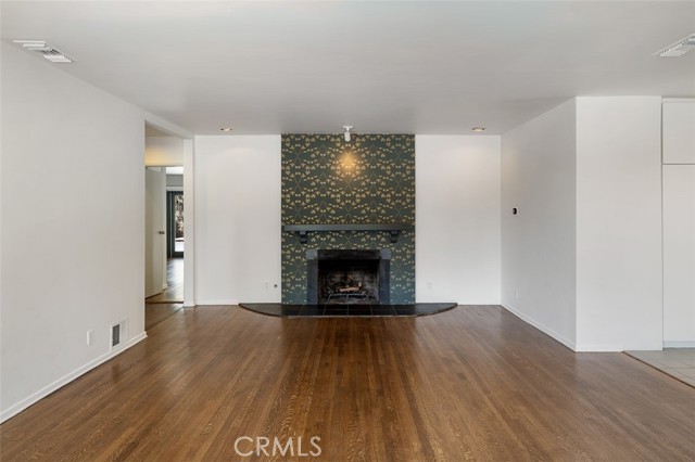 1193 Mount Lowe Drive, Altadena CA: https://media.crmls.org/medias/e251d853-f899-4c52-ae1f-57d089b9a289.jpg