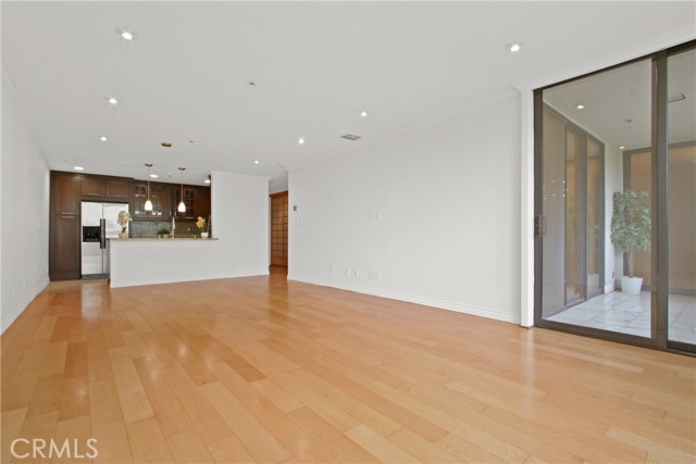 Detail Gallery Image 6 of 21 For 121 S Hope St #318,  Los Angeles,  CA 90012 - 2 Beds | 2 Baths