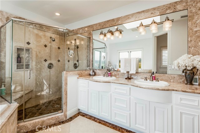 595 35th Street, Manhattan Beach, California 90266, 6 Bedrooms Bedrooms, ,4 BathroomsBathrooms,Residential,Sold,35th,SB22117644