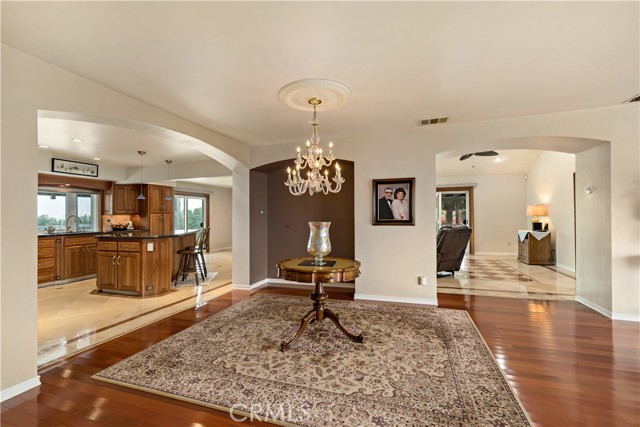 Detail Gallery Image 11 of 58 For 24014 Encanto Ct, Colton,  CA 92324 - 4 Beds | 3 Baths