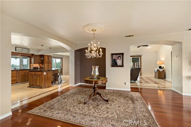 Detail Gallery Image 11 of 56 For 24014 Encanto Ct, Colton,  CA 92324 - 4 Beds | 3 Baths