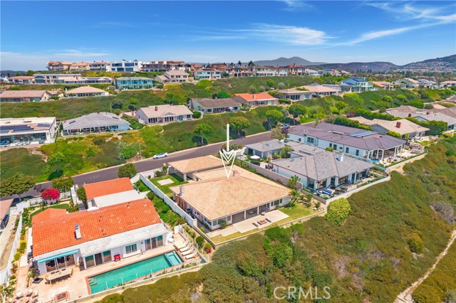 Detail Gallery Image 21 of 24 For 33 Montecito Dr, Corona Del Mar,  CA 92625 - 4 Beds | 2/1 Baths
