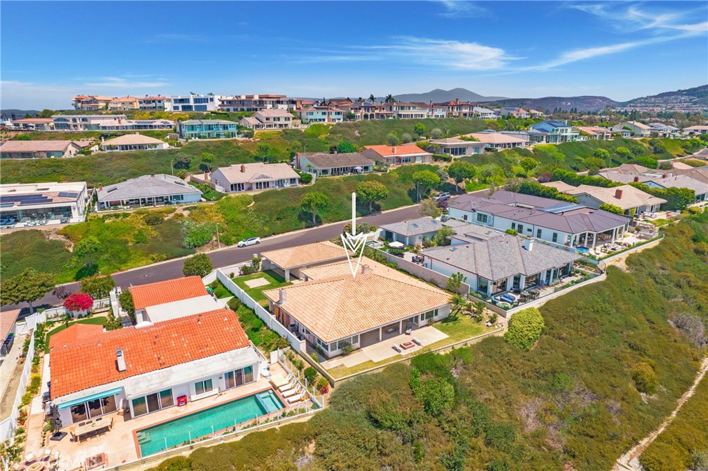 MLS #OC25272387 image #20