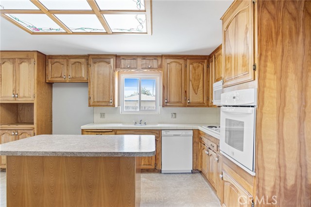 Detail Gallery Image 17 of 33 For 2105 N Denair Ave, Turlock,  CA 95382 - 3 Beds | 2/1 Baths