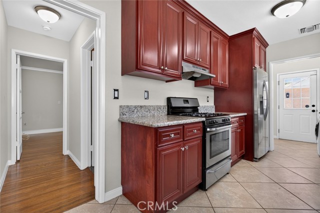 13569 Montague Street photo 6