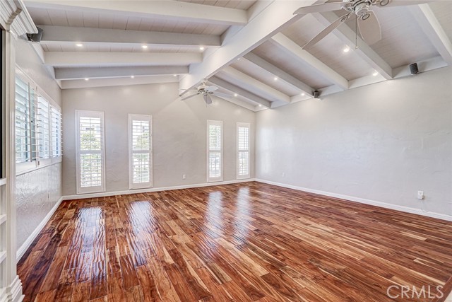 Detail Gallery Image 3 of 29 For 1030 5th St, Hermosa Beach,  CA 90254 - 3 Beds | 2 Baths