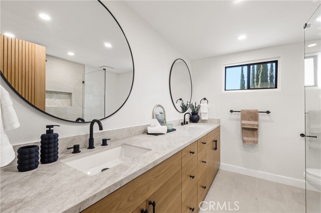 Detail Gallery Image 9 of 46 For 5340 Edgeware Dr, Calabasas,  CA 91301 - 5 Beds | 3 Baths