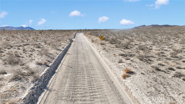Detail Gallery Image 10 of 10 For 0 Mountain/ Shadow Mountian Rd, Adelanto,  CA 92301 - – Beds | – Baths