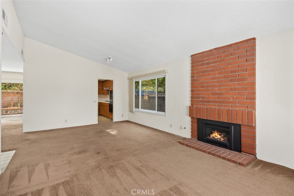 MLS #OC25159783 image #9