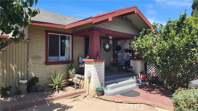 Detail Gallery Image 1 of 9 For 1105 Cherry Ave, Long Beach,  CA 90813 - – Beds | – Baths