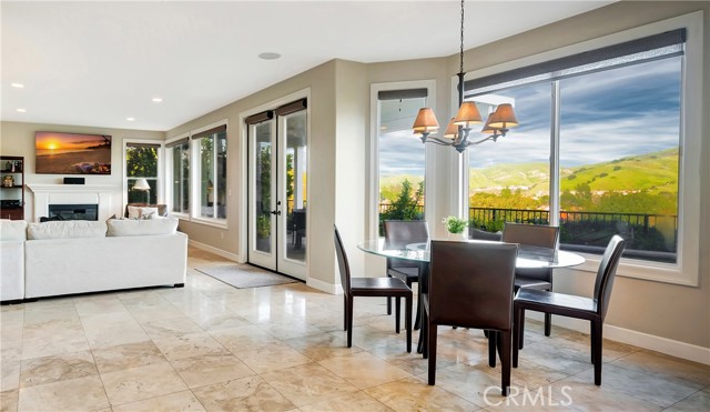 Detail Gallery Image 15 of 54 For 3980 Leighton Point Rd., Calabasas,  CA 91301 - 5 Beds | 4/1 Baths