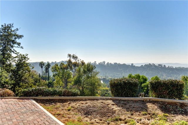 Detail Gallery Image 5 of 63 For 605 Green View Rd, La Habra Heights,  CA 90631 - 4 Beds | 5 Baths