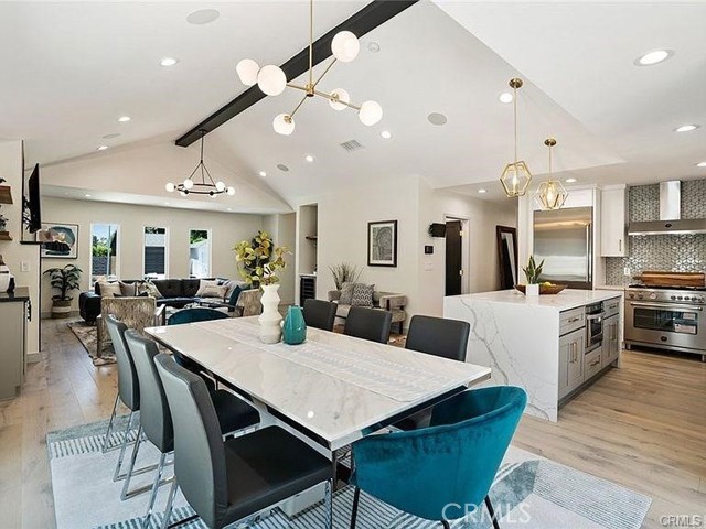 Detail Gallery Image 13 of 31 For 4931 Murietta Ave, Sherman Oaks,  CA 91423 - 4 Beds | 3 Baths