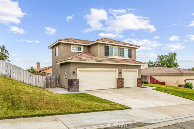 Detail Gallery Image 2 of 45 For 6487 Bethany Way, San Bernardino,  CA 92407 - 6 Beds | 3 Baths