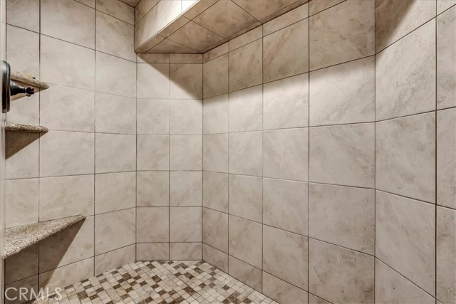 Detail Gallery Image 42 of 55 For 34811 Road 132, Visalia,  CA 93292 - 5 Beds | 3 Baths