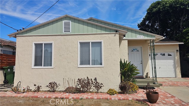 1064 W 31st Street, San Pedro CA: https://media.crmls.org/medias/e25c6c5b-fac3-494c-9d99-048992997a93.jpg