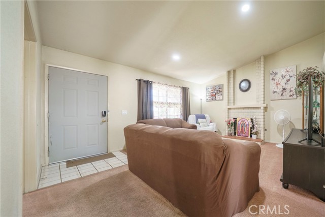 Detail Gallery Image 10 of 42 For 25584 Dracaea Ave, Moreno Valley,  CA 92553 - 3 Beds | 2 Baths