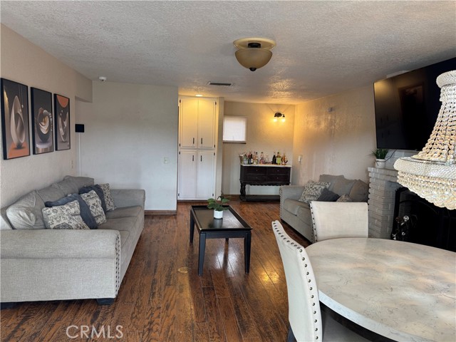 Detail Gallery Image 3 of 17 For 26650 Silverleaf Ln, Hemet,  CA 92544 - 4 Beds | 3 Baths