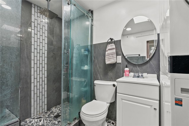12401 filmore, Sylmar CA: https://media.crmls.org/medias/e25dc6ed-b27a-4729-afdc-ff3fba17c77f.jpg