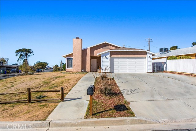 Detail Gallery Image 3 of 35 For 16422 Tolowa, Apple Valley,  CA 92307 - 3 Beds | 2 Baths