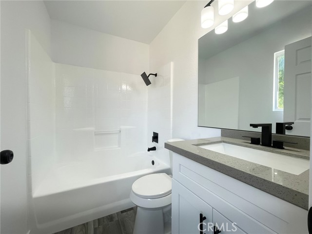 10779 Begonia Street, Adelanto CA: https://media.crmls.org/medias/e2600a6e-8879-4958-bb04-6d476f129924.jpg