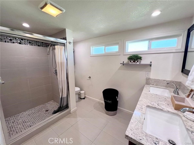 Detail Gallery Image 24 of 30 For 6944 Aura Ave, Reseda,  CA 91335 - 3 Beds | 2 Baths