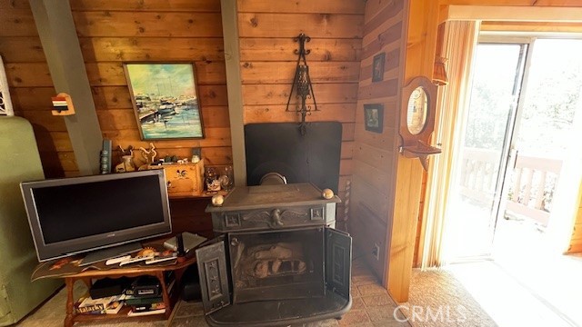 https://media.crmls.org/medias/e260f187-c536-4835-ac61-fe6c5d0f9be1.jpg?preset=X-Large