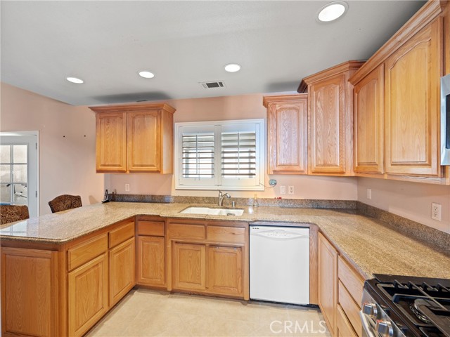 Detail Gallery Image 12 of 38 For 11588 Goss Rd, Victorville,  CA 92392 - 4 Beds | 2 Baths