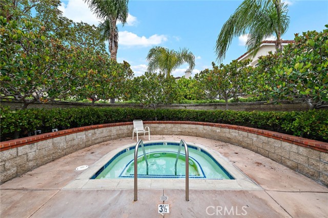 26 Hawksmoor, Aliso Viejo CA: https://media.crmls.org/medias/e261485e-03e6-49ac-bbd6-a8d1c0dddab5.jpg